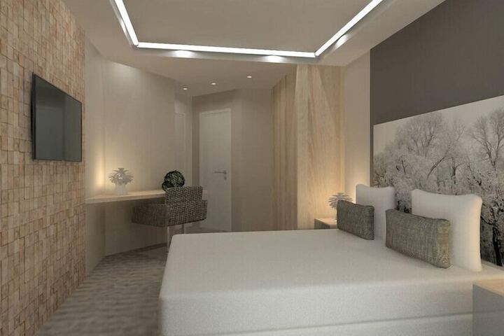 Room 30 of 48