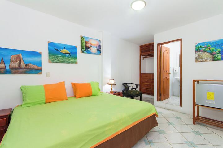 Room 7 of 18