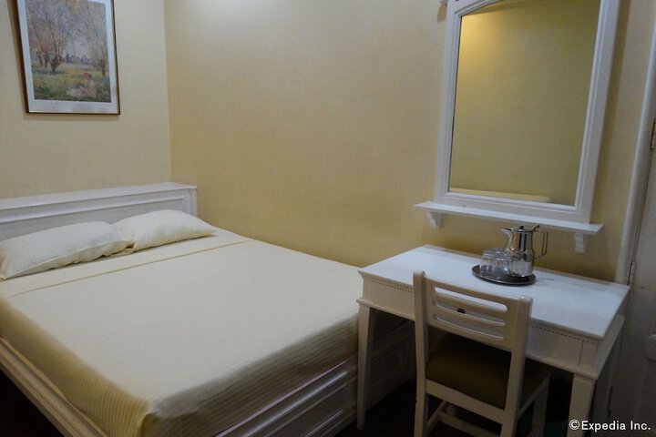 Room 18 of 83