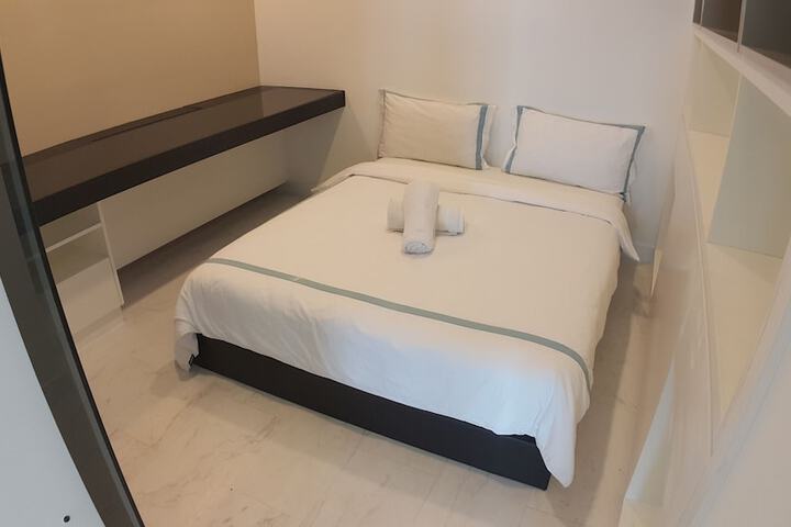 Room 44 of 49