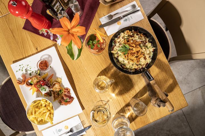 Dining 97 of 141