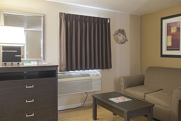 Room 25 of 34