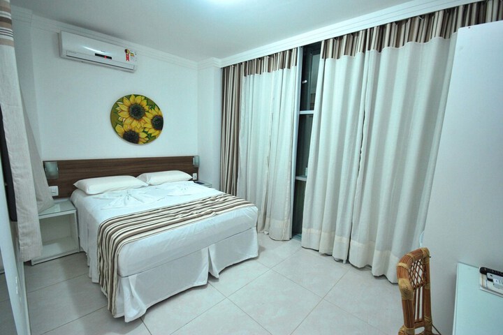 Room 13 of 34