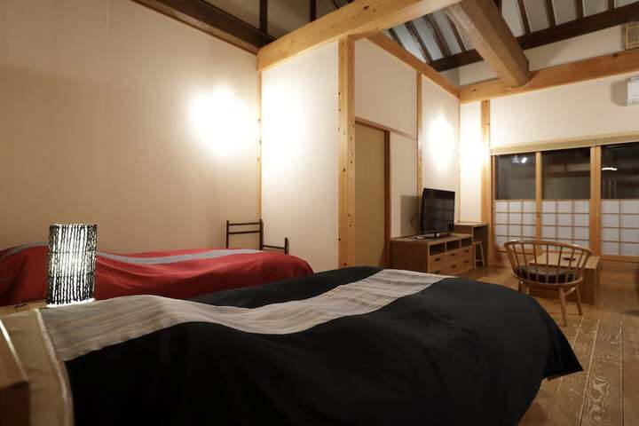 Room 13 of 84