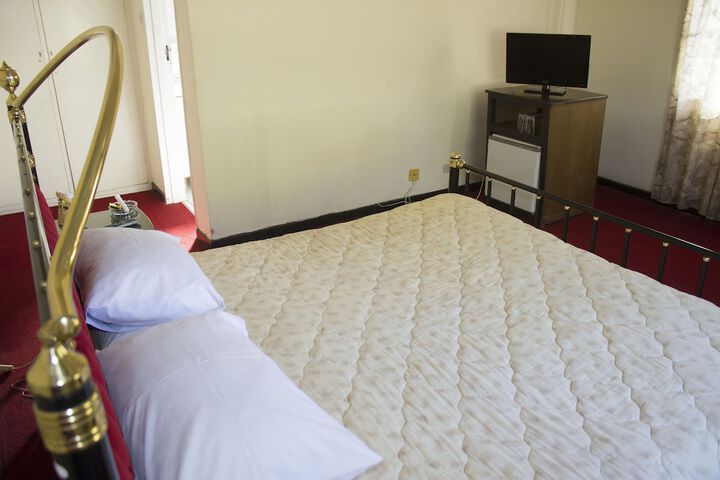 Room 8 of 37