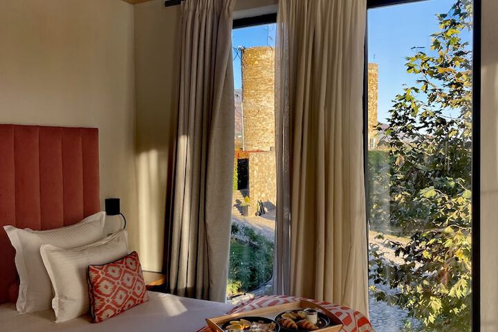 Room 11 of 73