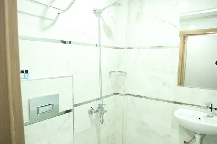 Room 5 of 14