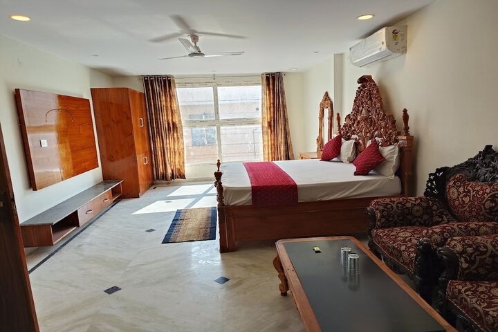 Room 15 of 43