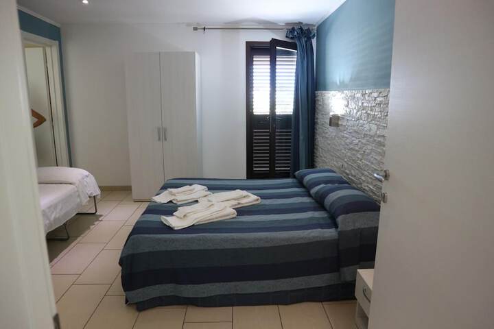 Room 12 of 68