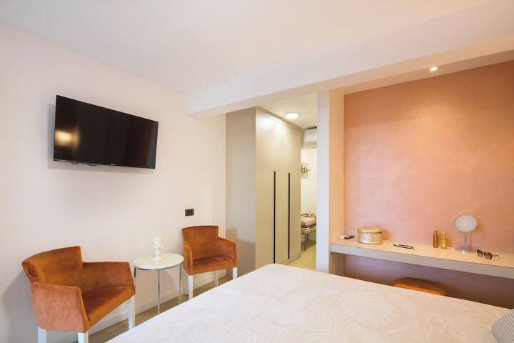 Room 29 of 166