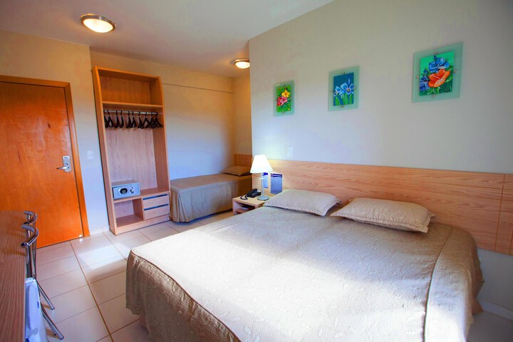 Room 4 of 26