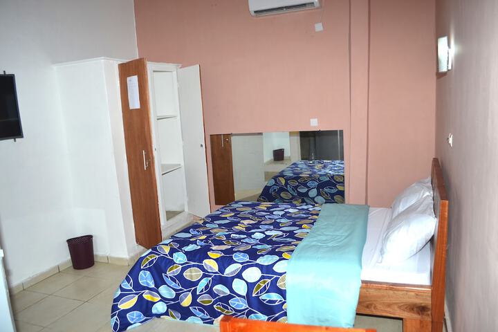 Room 14 of 23