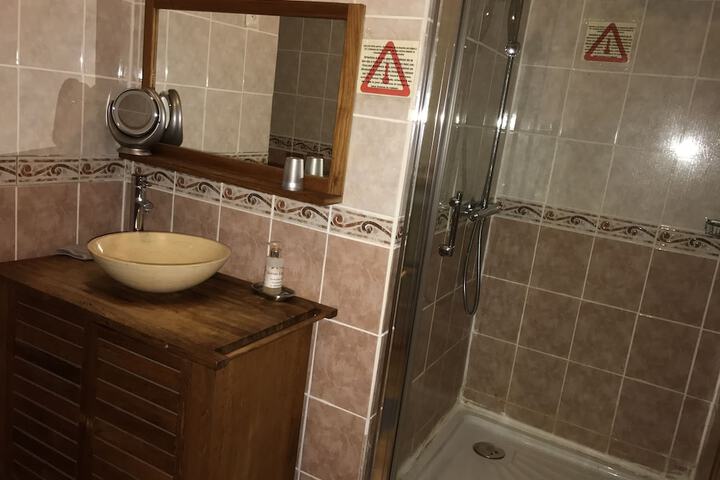 Room 10 of 61