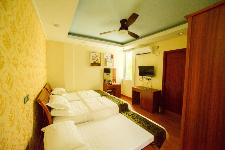 Room 22 of 38