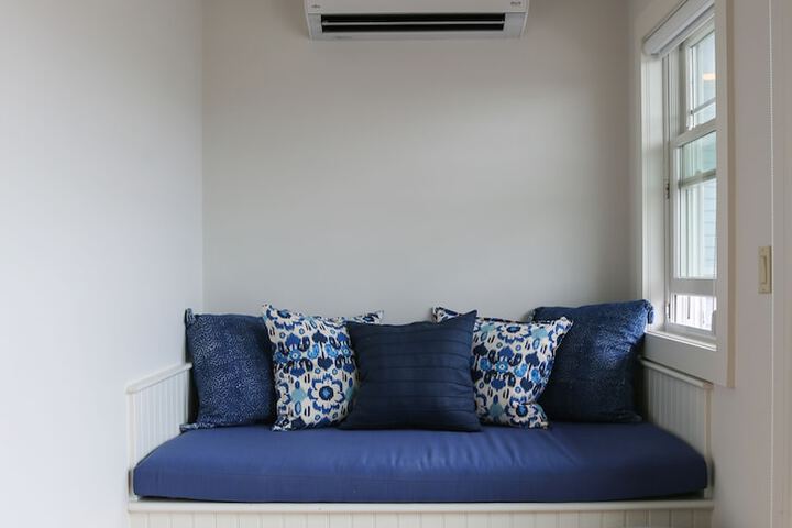 Room 10 of 60