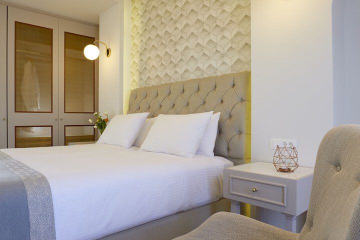 Room 43 of 219