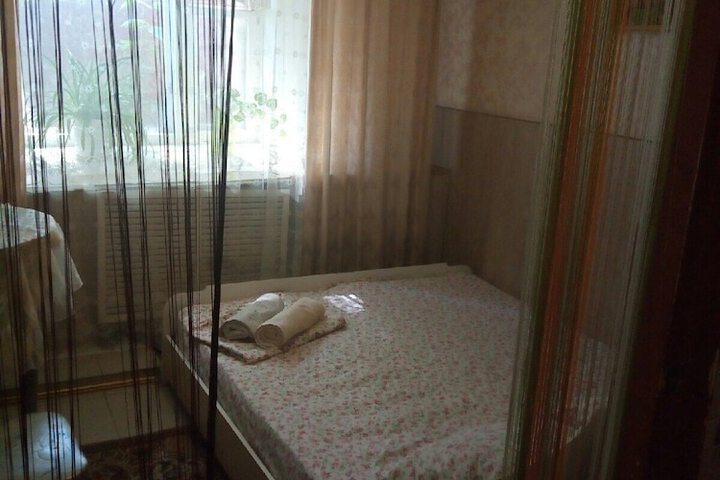 Room 8 of 16