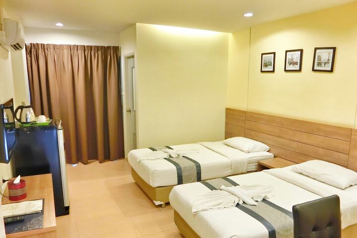 Room 18 of 43