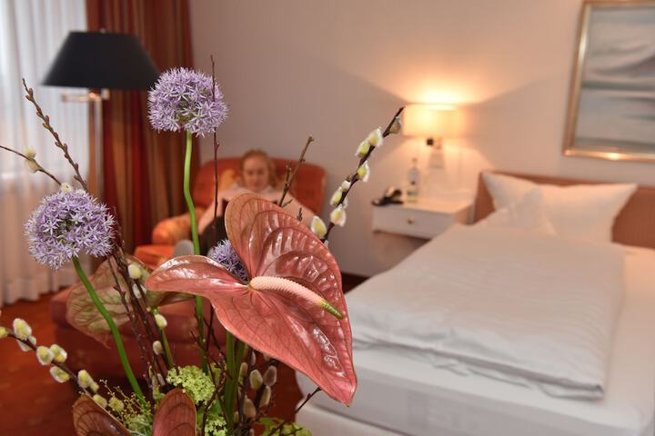 Room 17 of 99