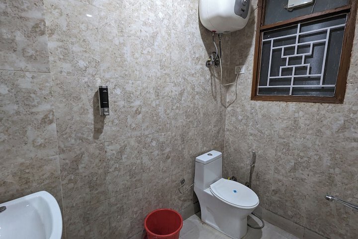 Room 10 of 10