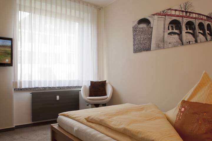 Room 5 of 49