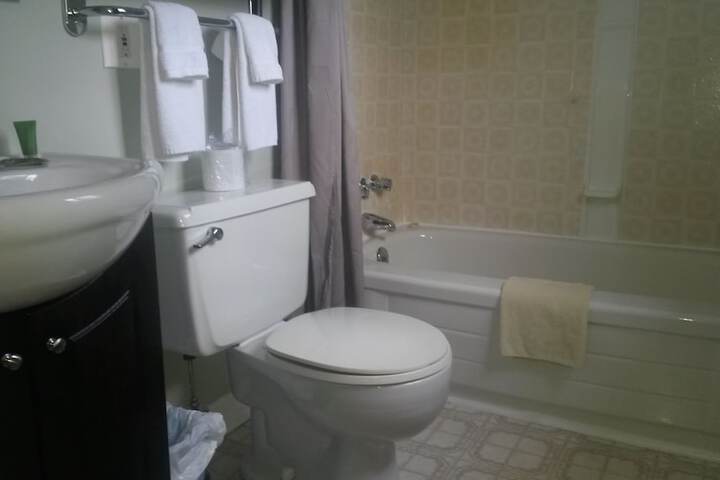 Room 35 of 70