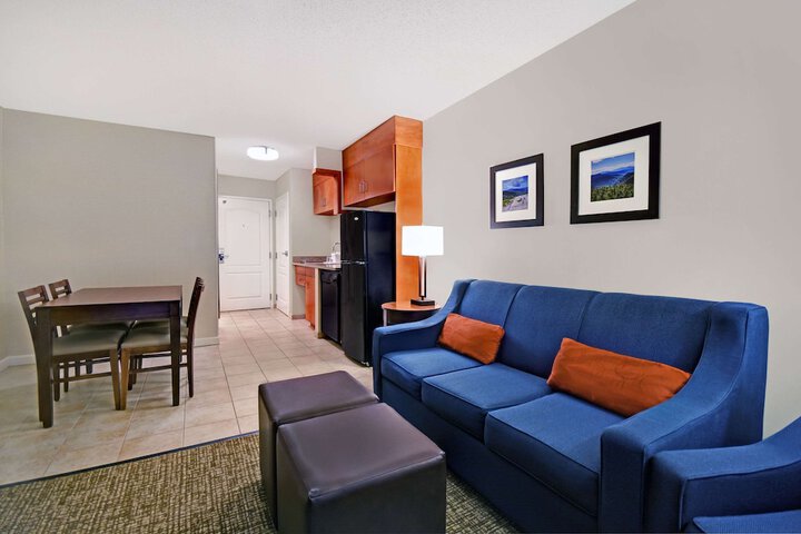 Room 15 of 53