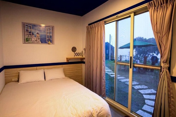 Room 14 of 24