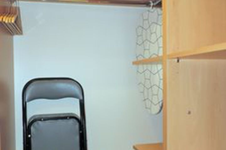 Room 33 of 71