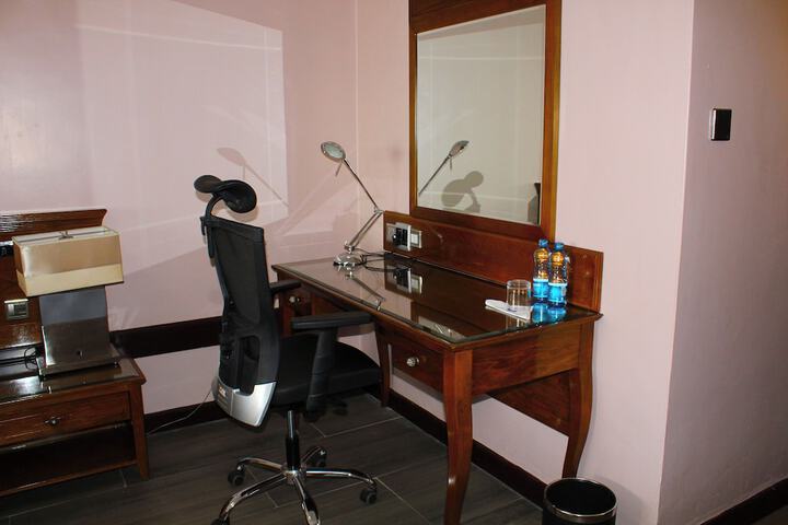 Room 6 of 29