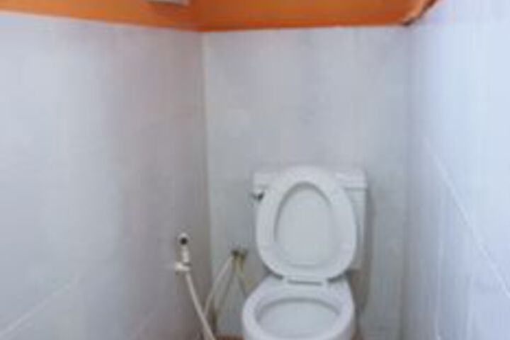 Room 2 of 20