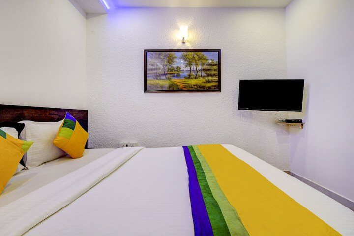 Room 14 of 27