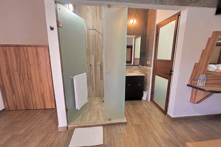 Room 10 of 64