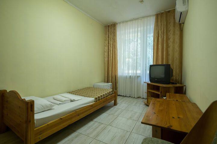 Room 9 of 47