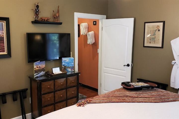 Room 10 of 26