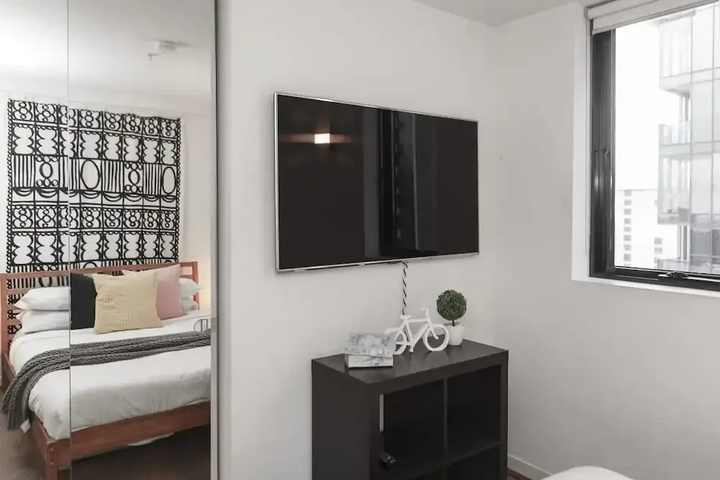 Room 2 of 11