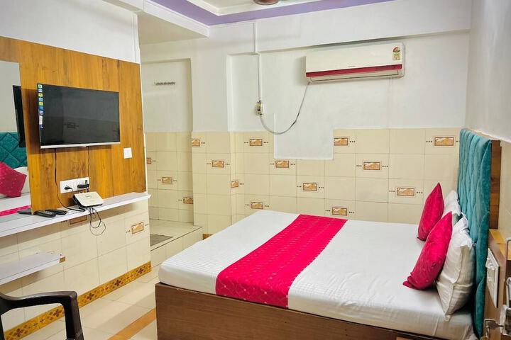 Room 8 of 25