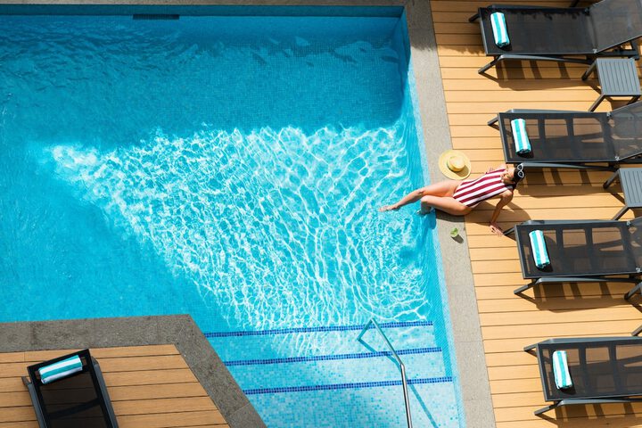 Hotel Pool