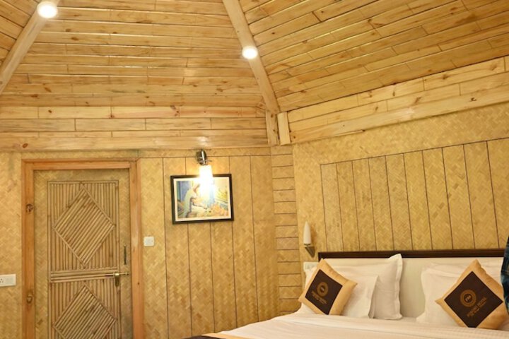 Room 14 of 63