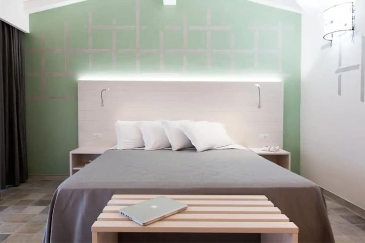 Room 25 of 113