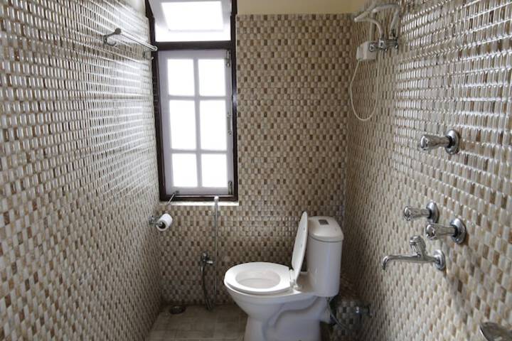Room 19 of 25