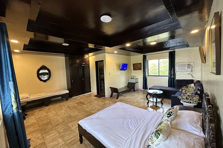 Room 7 of 78