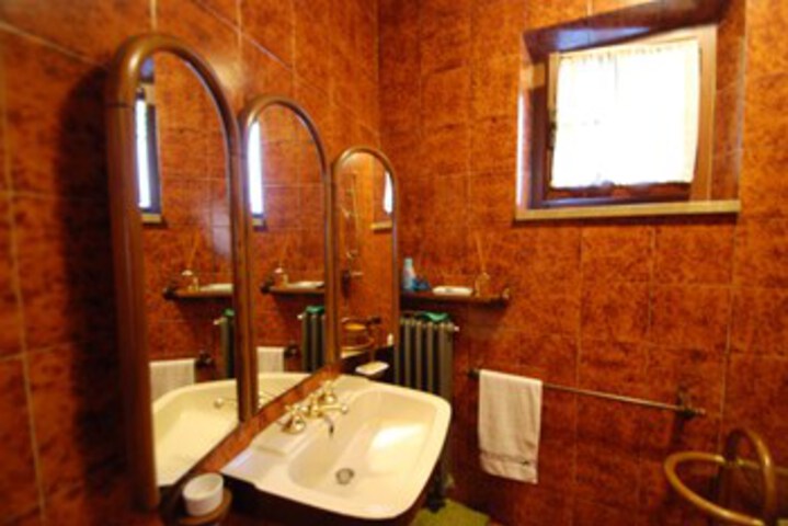 Room 4 of 21