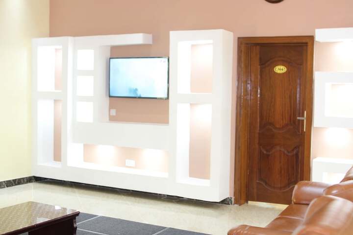 Room 14 of 28