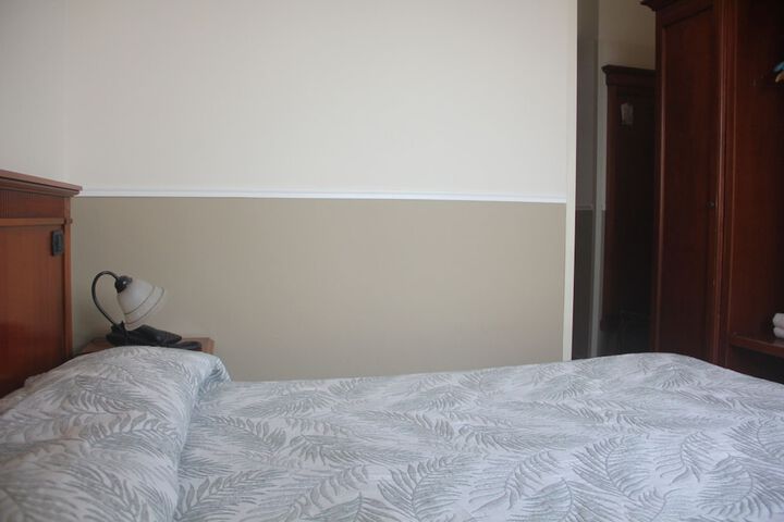 Room 5 of 37