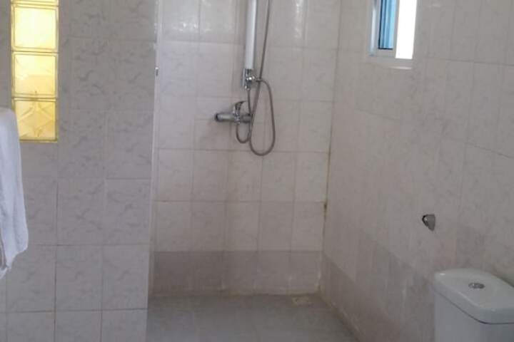 Room 14 of 28