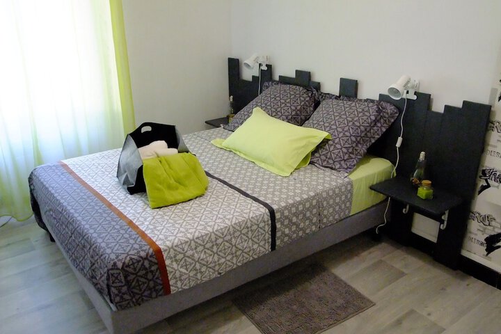Room 12 of 12