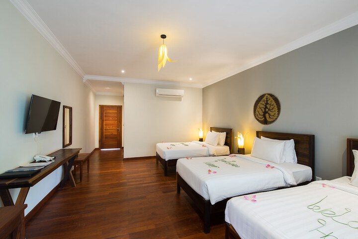 Room 28 of 84