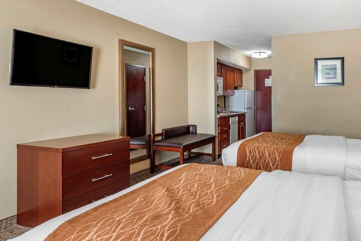 Double Accessible King Size Bed (14 of 17)