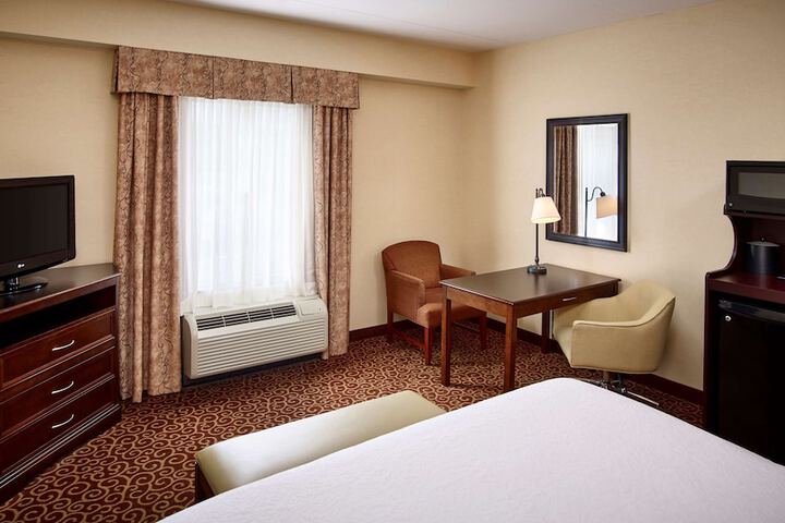 Room 13 of 34